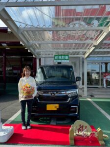 日立市にお住いのW様
NーBOXをご納車させていただきました。